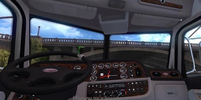 美国卡车模拟内饰自由视觉v2.0MOD下载