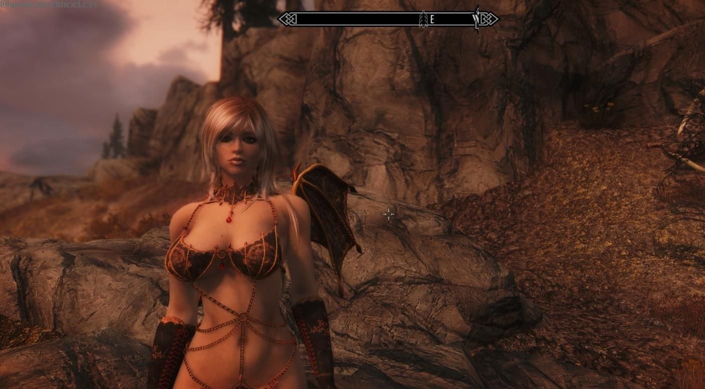 求上古卷轴5血族班尼拉比基尼战装Mod资源！