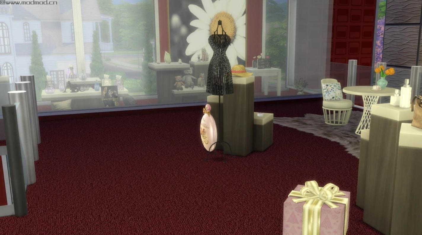  一个小小的奢侈品店(主营化妆品,香水,包包,漂亮小物件)