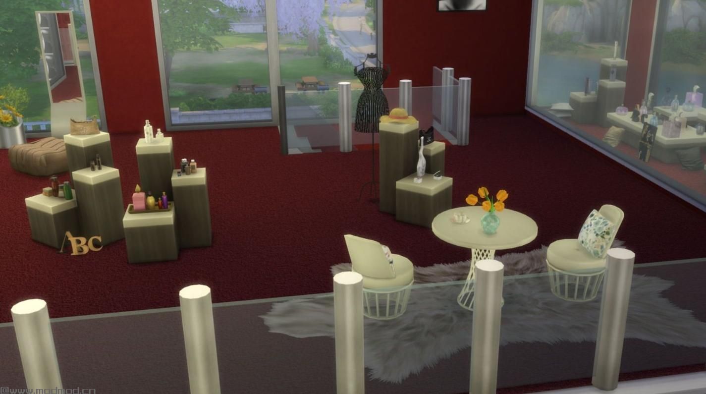  一个小小的奢侈品店(主营化妆品,香水,包包,漂亮小物件)