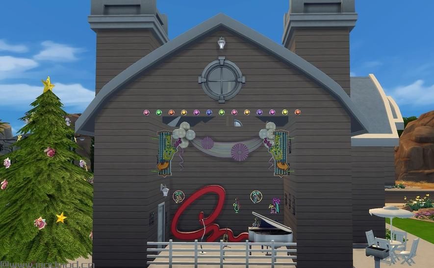 圣 诞 小 木 屋 初 雪