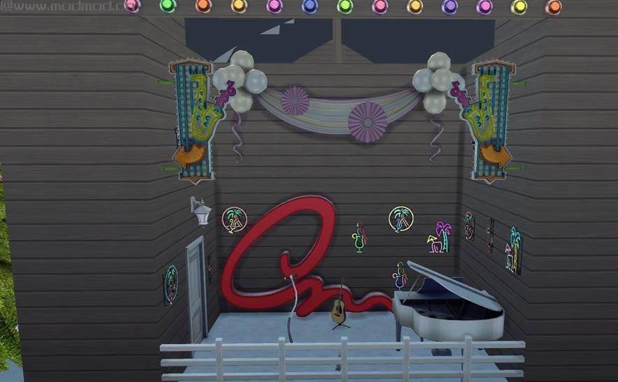 圣 诞 小 木 屋 初 雪