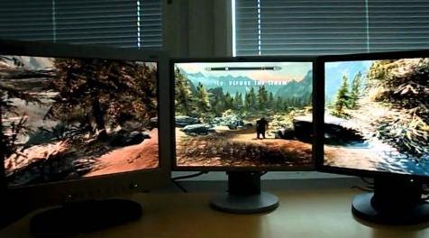 上古卷轴5：重置版MOD 5760x1080环绕三台显示器的SkyUi5.2-WIP游戏
