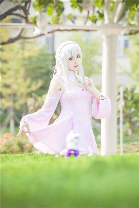 气质女主艾米莉亚 纯净善良的气质让人忘不掉,cosplay,二次元