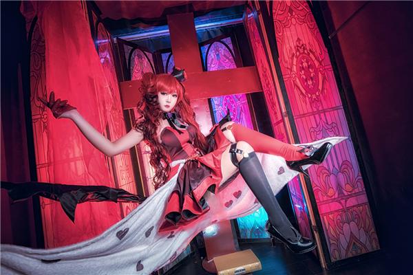 《爱丽丝漫游仙境》红心女王手办版,cosplay,二次元