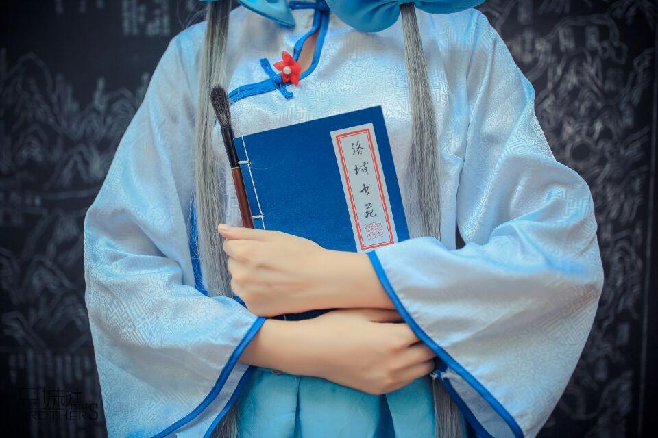 洛城书苑洛天依Cosplay,cosplay,二次元