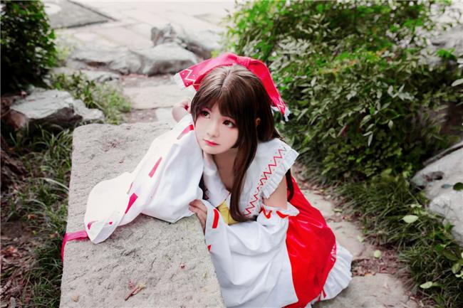 《东方project》 博丽灵梦cosplay