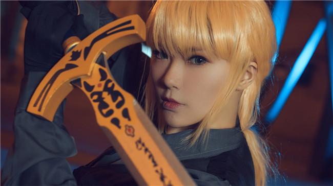 FateZero黑西装saber,cosplay,二次元