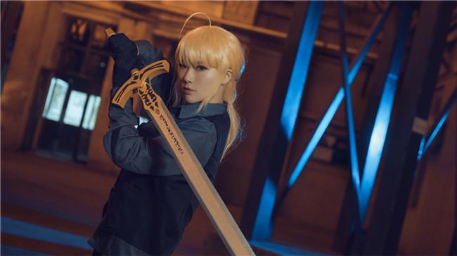 FateZero黑西装saber,cosplay,二次元