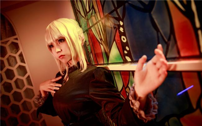 《Fate》黑saber 洋装cosplay,cosplay图片,二次元图片