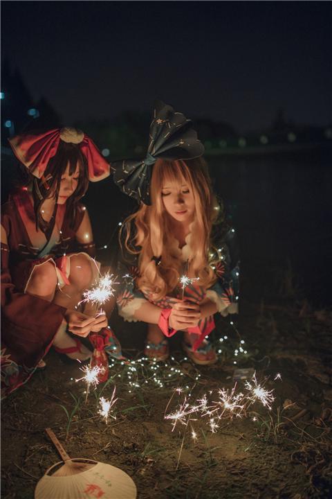 《东方project》灵梦x魔理沙cosplay,cosplay图片,二次元图片