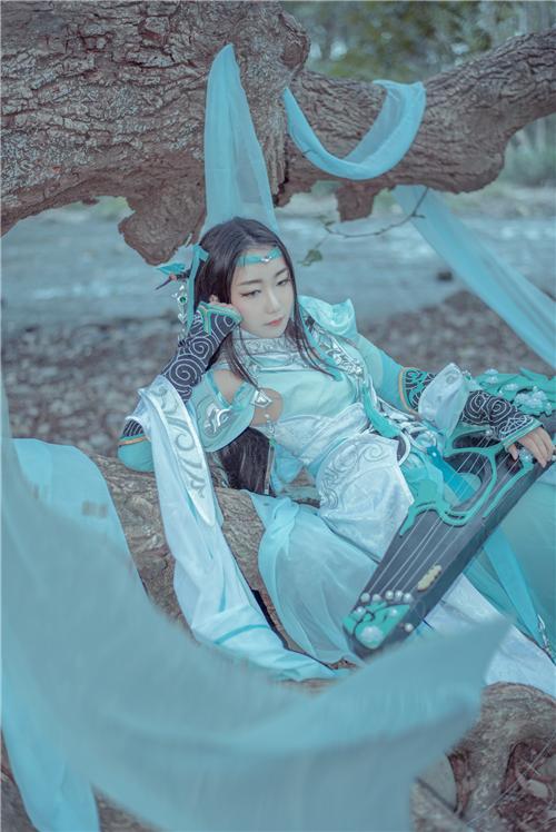 《剑网三》雪河琴娘cosplay