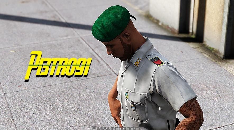 侠盗猎车手5MOD Camicia Guardia di Finanza + Basco