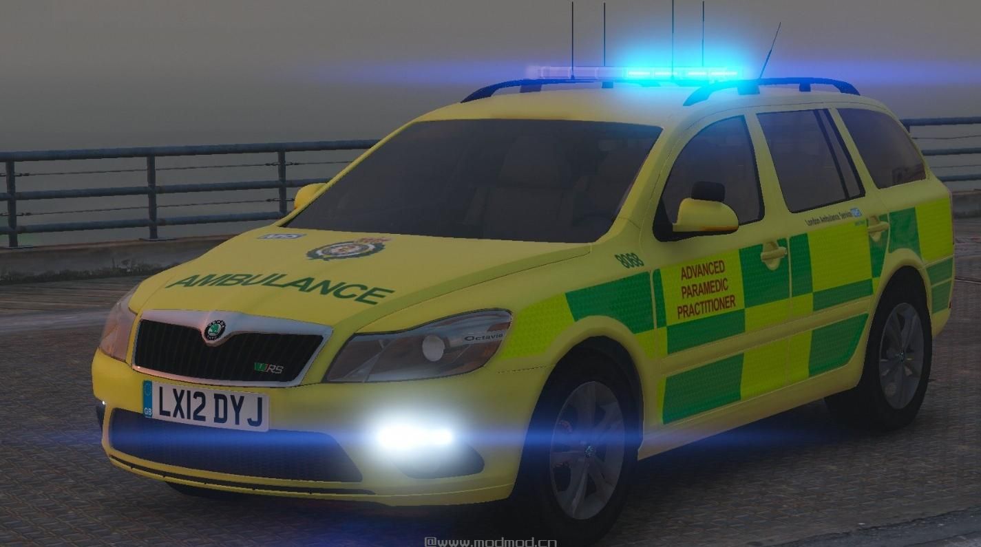 侠盗猎车手5MOD London Ambulance Service Skoda Octavia