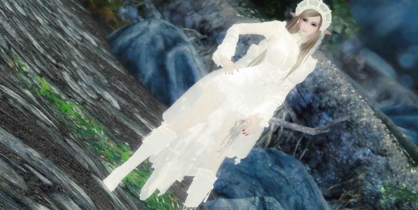 上古卷轴5：天际MOD 黑沙礼服&mdash;&mdash;真冬之雪黑白两套共存版