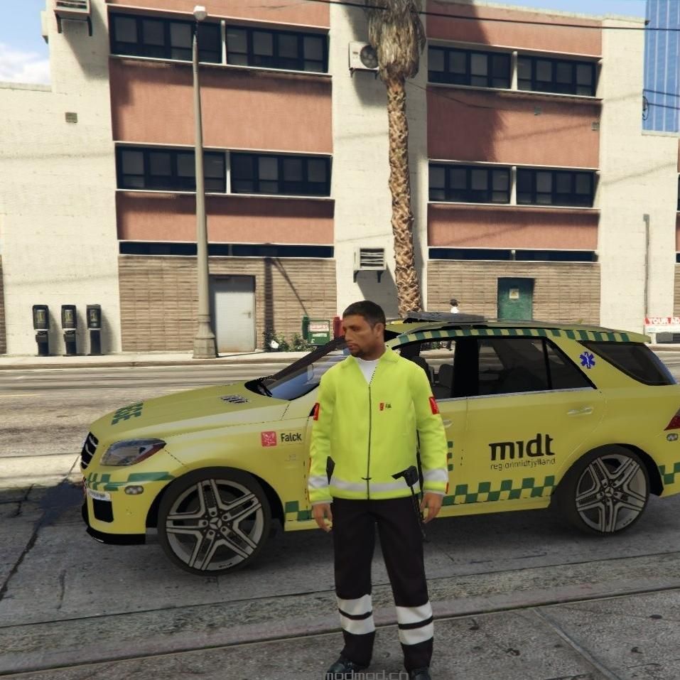 侠盗猎车手5「GTA5」Mod: Danish Paramedic Uniform [Replace] FiveM and OpenIV files.