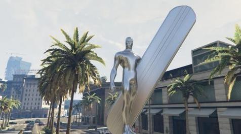 侠盗猎车手5「GTA5」Mod: SILVER SURFER雕像（替换）