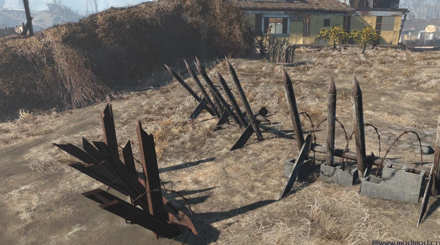 易碎的垃圾围栏