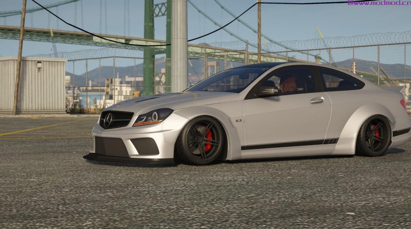 侠盗猎车手5「GTA5」Mod: Liberty Walk梅赛德斯奔驰C63 AMG