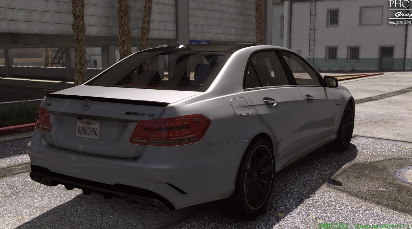 GTA5 MOD：2013款梅赛德斯 - 奔驰E63 AMG