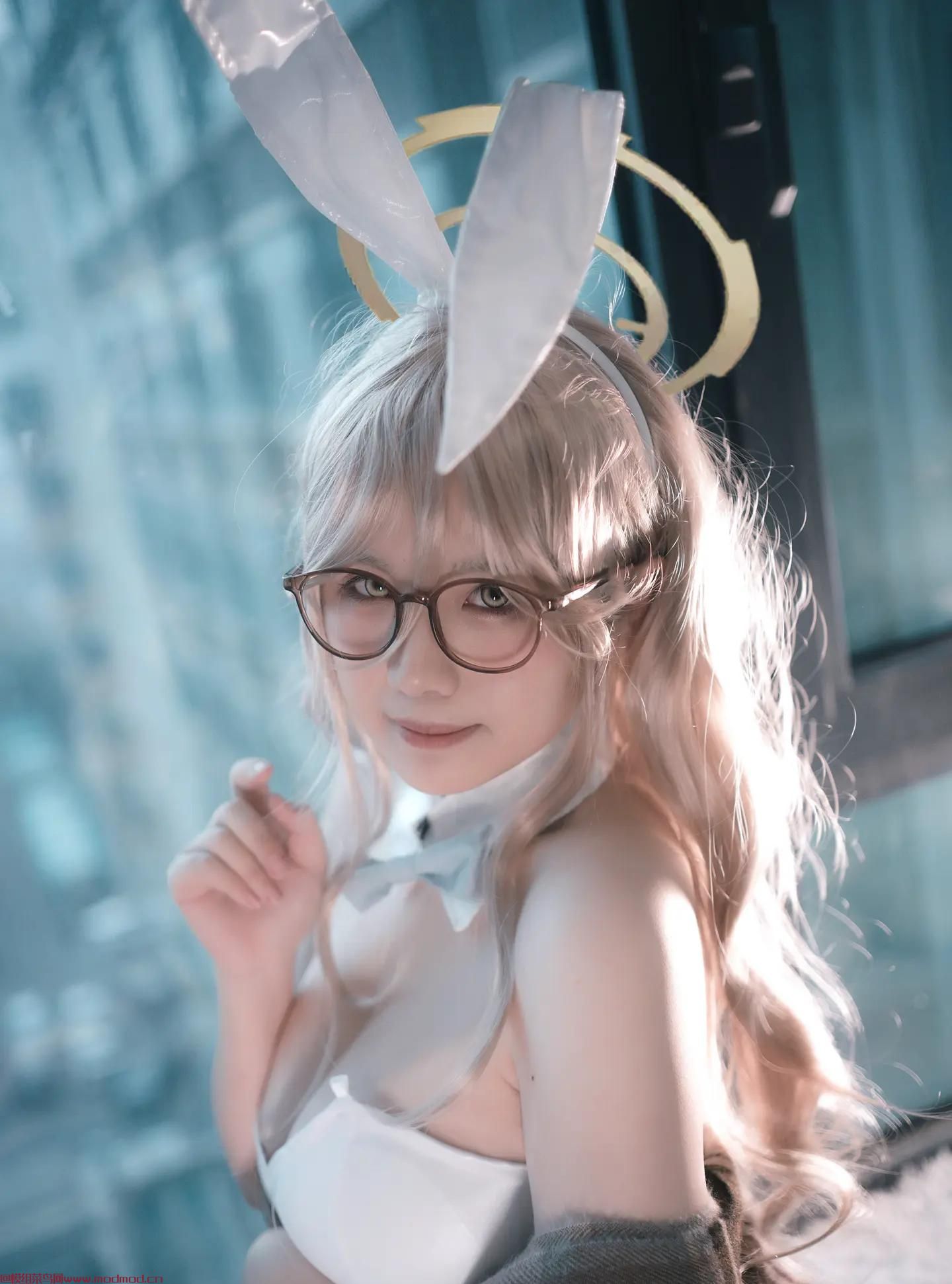 阿半今天很开心cosplay蔚蓝档案室笠茜兔女郎套图47P